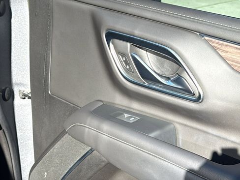 Used 2021 Chevrolet Tahoe Z71 image 30