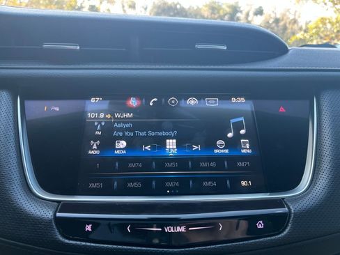 Used 2018 Cadillac XT5 Luxury image 24