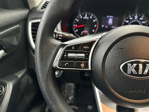 Used 2021 Kia Seltos LX image 24