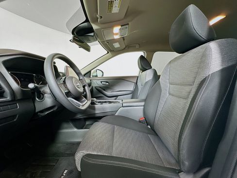 Used 2023 Nissan Rogue SV image 13