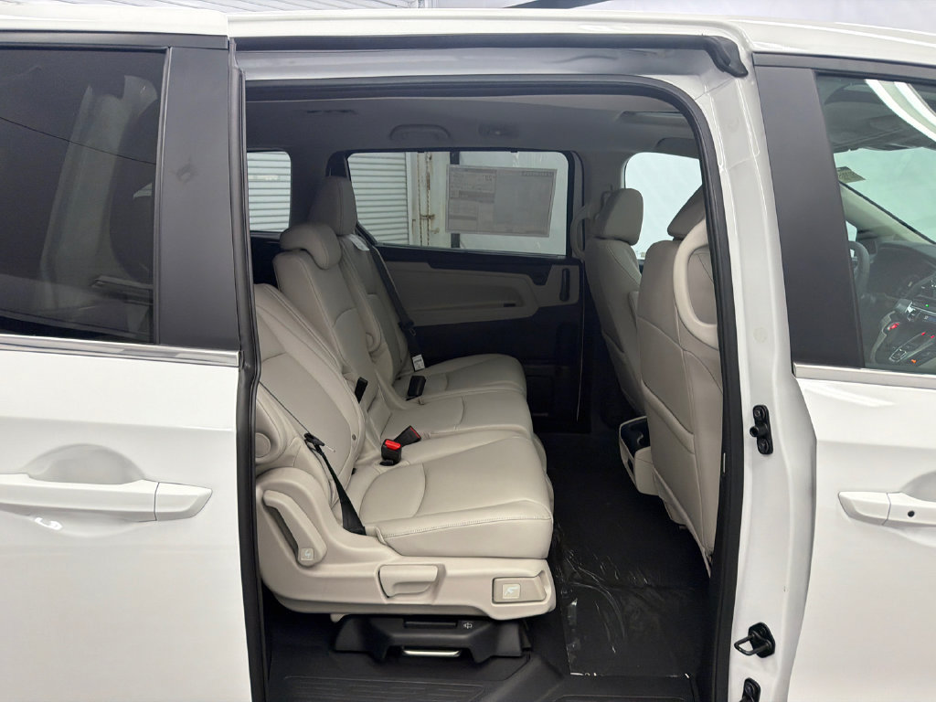 New 2027 Honda Odyssey EX-L image 17