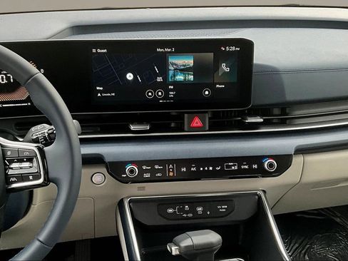 New 2026 Kia Carnival EX FWD image 6