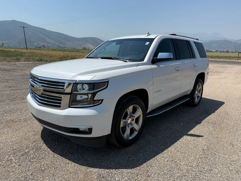 Used 2019 Chevrolet Tahoe Premier AWD/4WD image 3