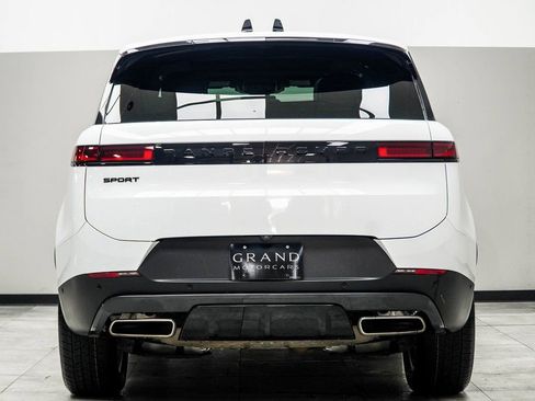 Used 2025 Land Rover Range Rover Sport SE AWD/4WD image 12