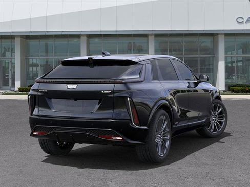 New 2026 Cadillac Lyriq V image 4