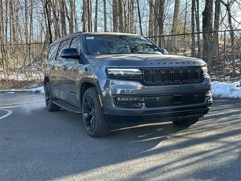 New 2025 Jeep Wagoneer L Series II w/ Premium Group I image 1