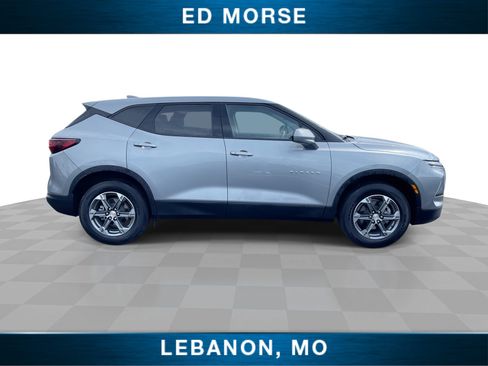 Certified 2025 Chevrolet Blazer LT FWD image 9