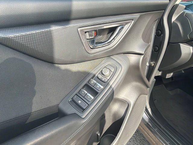Used 2020 Subaru Forester Premium AWD/4WD image 20