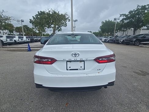 Used 2022 Toyota Camry LE FWD image 6