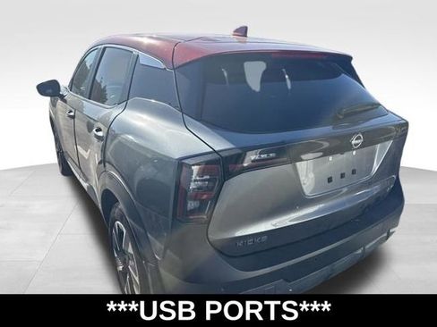 Used 2025 Nissan Kicks SV AWD/4WD image 5