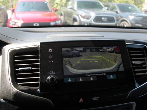 Used 2021 Honda Pilot Touring image 22