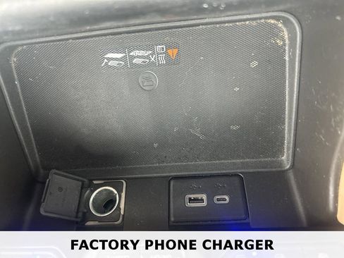 Used 2021 Chevrolet Tahoe Premier w/ Premium Package image 32