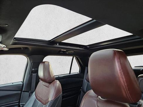 Used 2021 Ford Explorer Platinum w/ Equipment Group 601A image 16