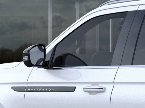 New 2026 Lincoln Navigator Black Label AWD/4WD image 20