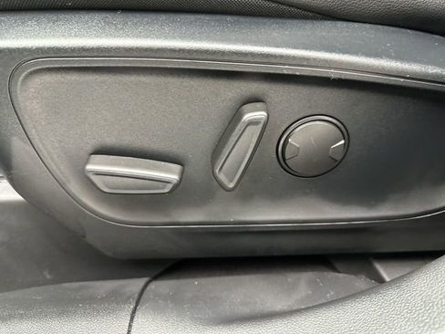 Used 2020 Ford Escape SE Sport image 14