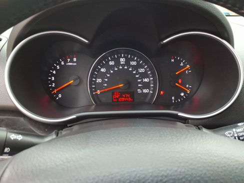 Used 2015 Kia Sorento LX image 18