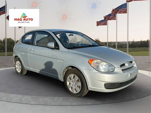 Used 2010 Hyundai Accent GS image 3