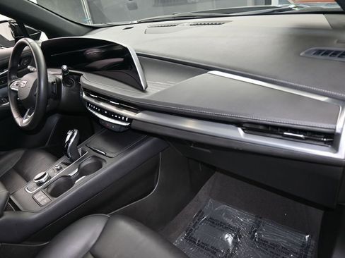 Used 2024 Cadillac XT4 Premium Luxury image 49