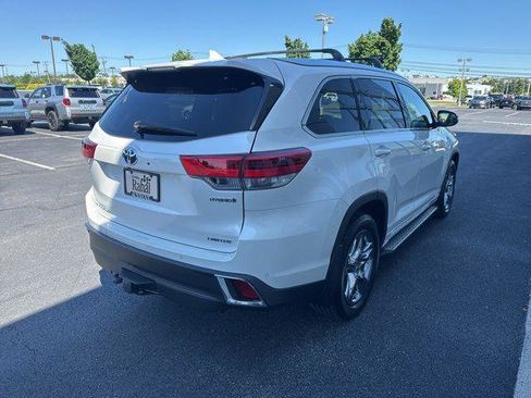 Certified 2019 Toyota Highlander Limited Platinum AWD/4WD image 5