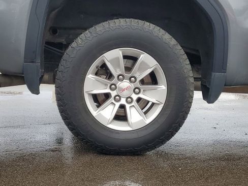 Used 2019 GMC Sierra 1500 SLE w/ SLE Value Package image 5