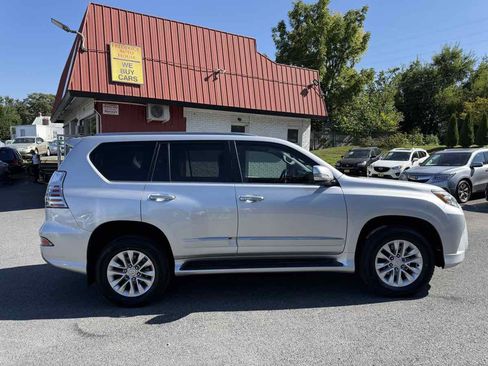 Used 2015 Lexus GX 460 image 8