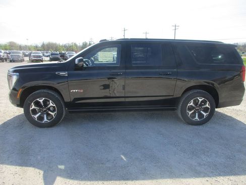New 2026 GMC Yukon XL AT4 image 7