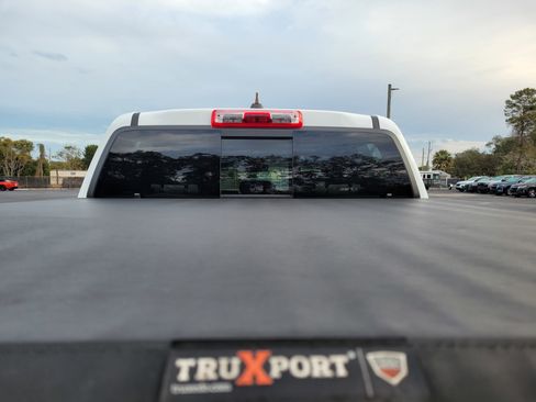 Certified 2024 GMC Canyon AT4X image 7