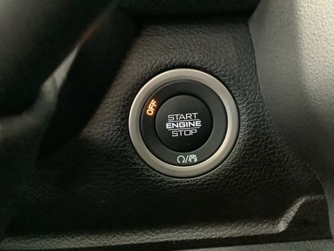 New 2026 RAM 2500 Laramie AWD/4WD image 17