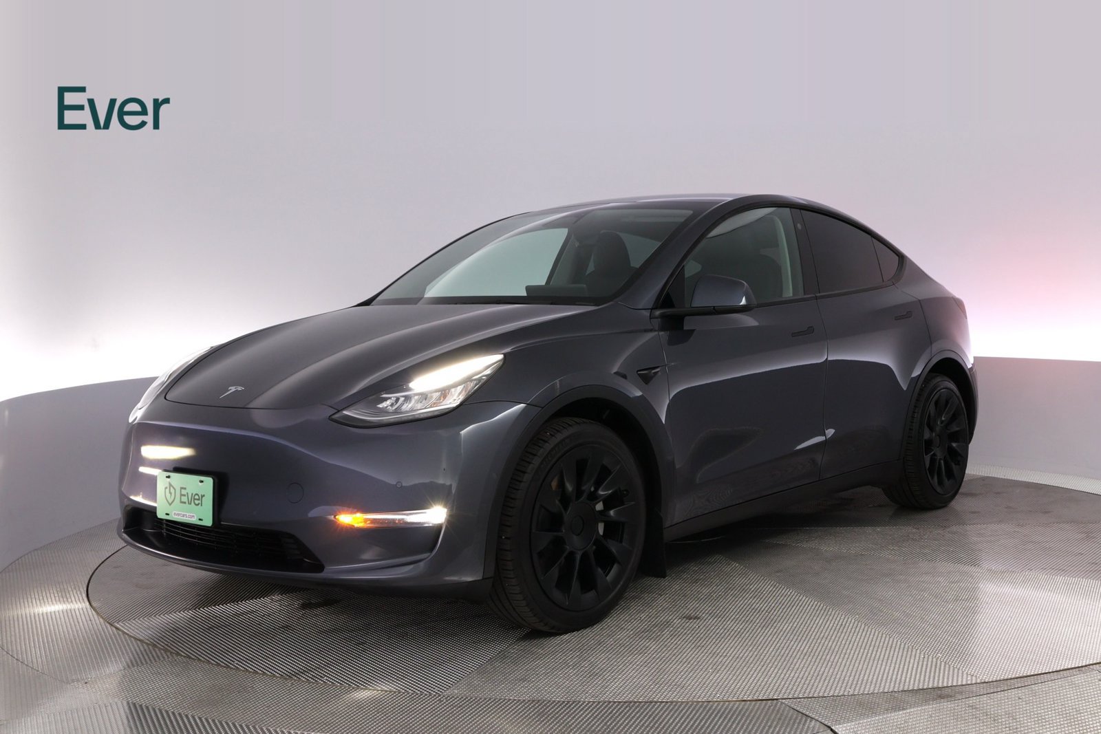 Used 2022 Tesla Model Y Long Range AWD/4WD image 2