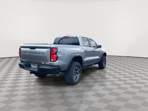 Used 2025 Chevrolet Colorado ZR2 w/ Technology Package image 8