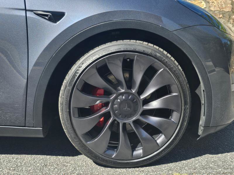 Used 2023 Tesla Model Y Long Range AWD/4WD image 17