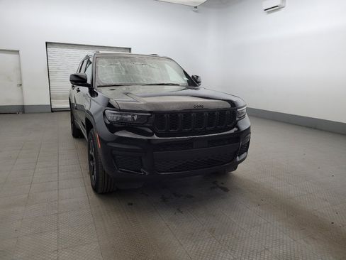 Used 2024 Jeep Grand Cherokee L Laredo image 14