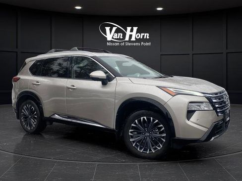 Used 2025 Nissan Rogue Platinum image 38