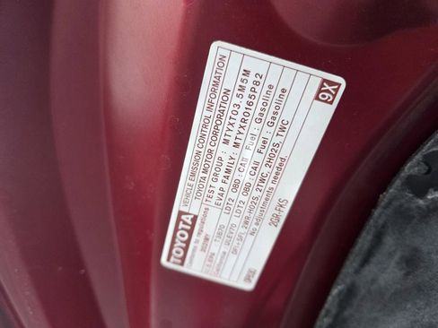 Used 2021 Toyota Highlander XLE image 36