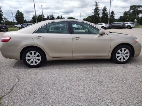 Used 2009 Toyota Camry FWD image 6