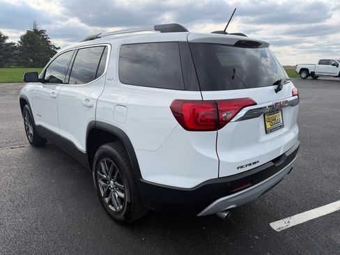 Used 2019 GMC Acadia SLT FWD image 3