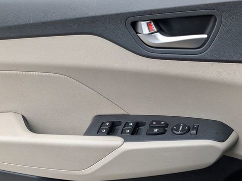 Used 2022 Hyundai Accent SE FWD image 24