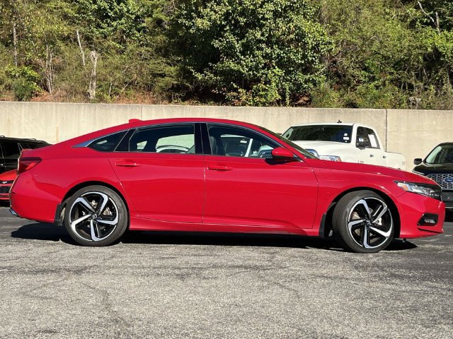 Used 2019 Honda Accord Sport image 2
