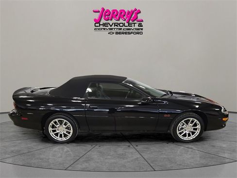 Used 2002 Chevrolet Camaro Z28 w/ SS Performance/Appearance Pkg image 12