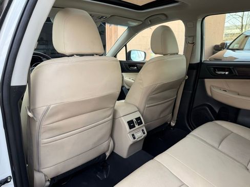 Used 2018 Subaru Outback 3.6R Limited image 15