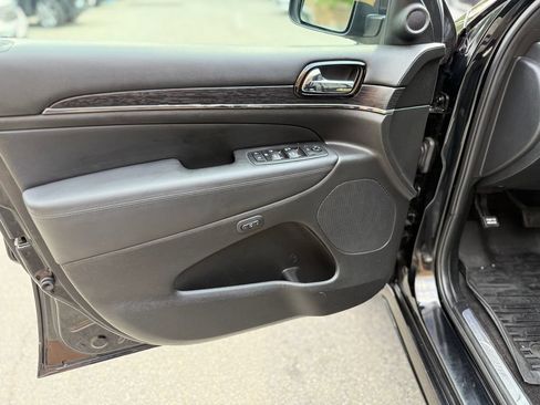 Used 2019 Jeep Grand Cherokee High Altitude AWD/4WD image 20