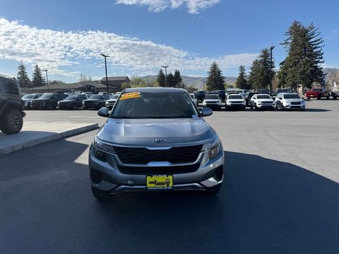Used 2021 Kia Seltos LX AWD/4WD image 6