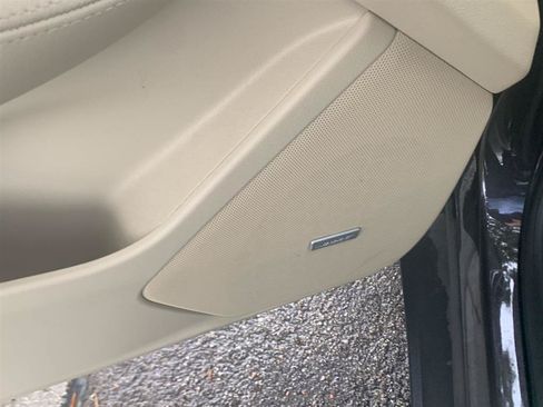 Used 2018 Cadillac XT5 Luxury w/ Driver Awareness Package AWD/4WD image 18