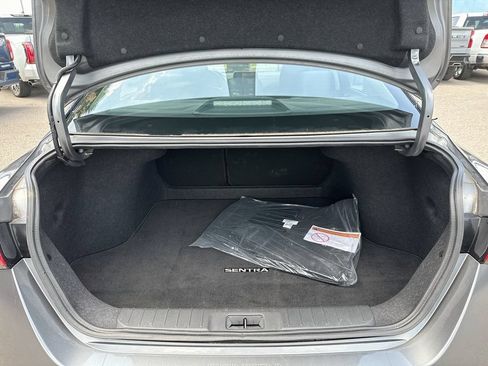 Used 2023 Nissan Sentra SR w/ Electronics Package FWD image 24