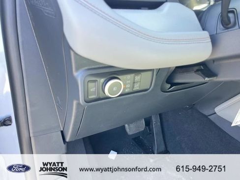 New 2026 Ford Explorer Active image 27