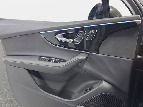 Used 2025 Audi Q7 3.0T Premium Plus image 26