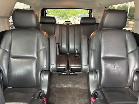 Used 2013 Cadillac Escalade ESV Luxury AWD/4WD image 24