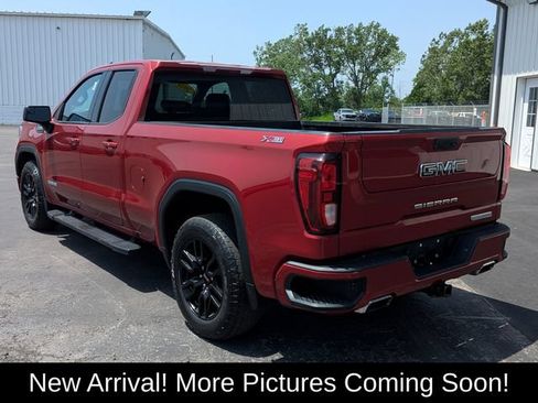 Used 2021 GMC Sierra 1500 Elevation w/ LPO, Elevation Black Package AWD/4WD image 2