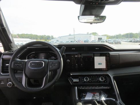 New 2026 GMC Sierra 3500 Denali Ultimate AWD/4WD image 16
