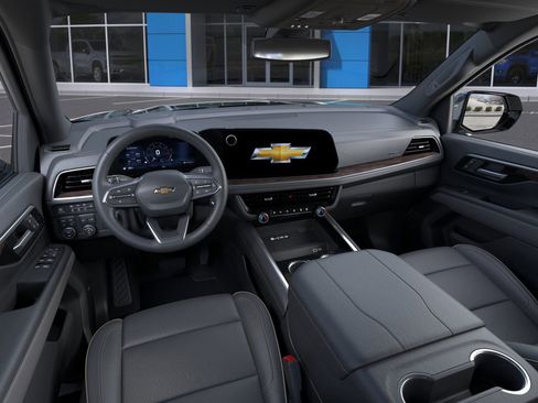 New 2025 Chevrolet Suburban Premier w/ Sun And Tow Package image 13